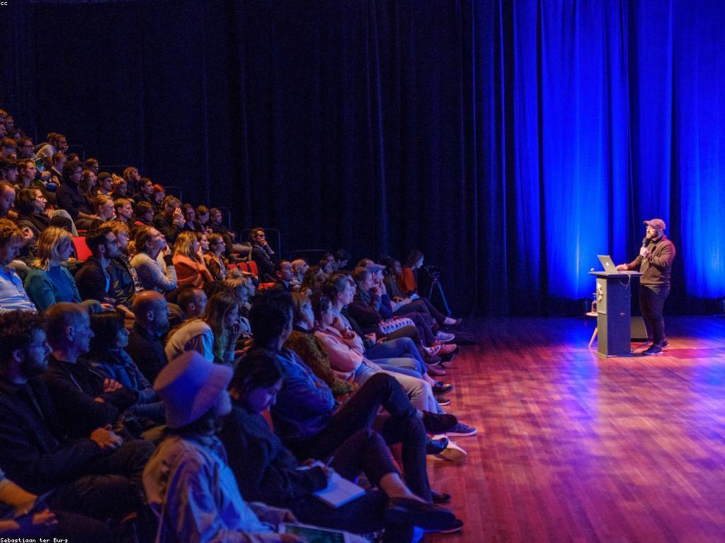 សារៈសំខាន់នៃដំណឹងនិងអព្ភូតក្នុងសង្គមសម័យថ្មី